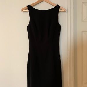 Black sleeveless dress
